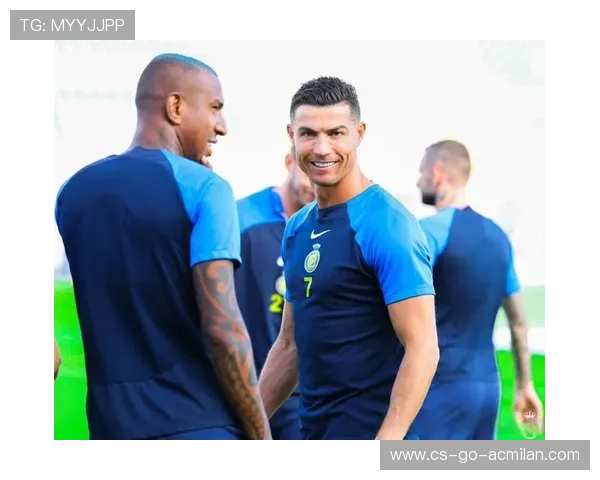 C罗深夜训练被拍到独自加练，状态恐怖回归