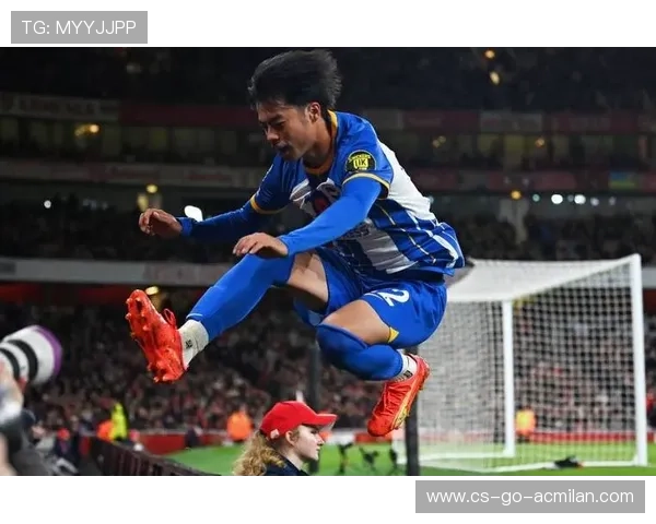 布莱顿三笘薰边路摆脱动作细腻，训练场上无人能阻