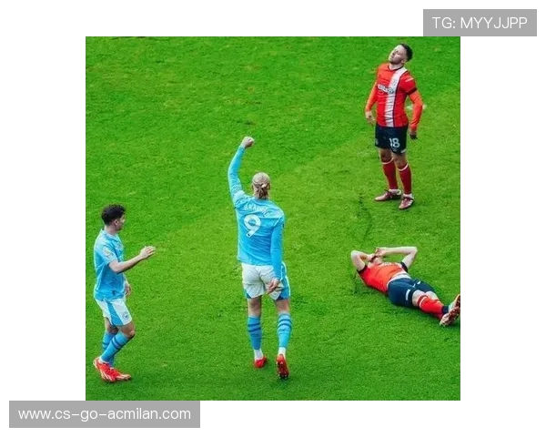 哈兰德接德布劳内长传，禁区内扛住防守队员低射破门